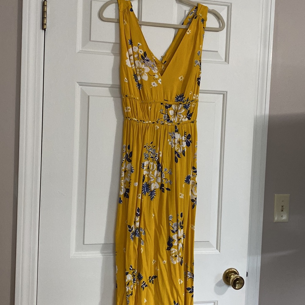 🌻 Floral Razor Back Maxi Dress - Picture 3 of 5